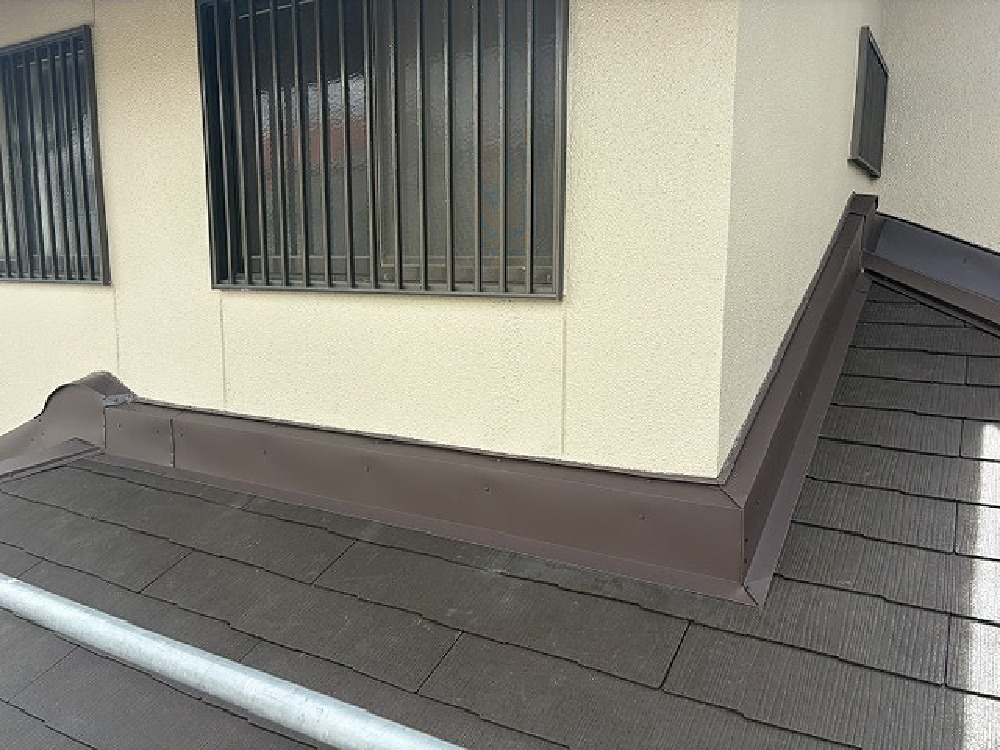 下屋の葺き替え完了しました